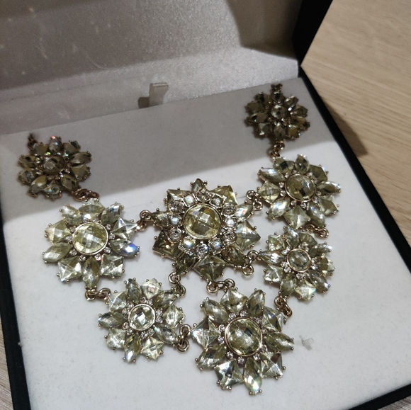 Beautiful Sparkle Necklace - Picture 1 of 3